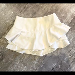 Zara White Ruffle Skort Size Large